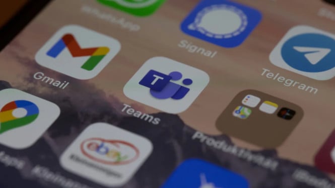 Update Fitur Microsoft Teams: Tombol Raise Hand Pindah Posisi