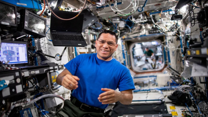 NASA Upgrade Laptop Baru di ISS, Pakai Spek Dewa HP ZBook G9!