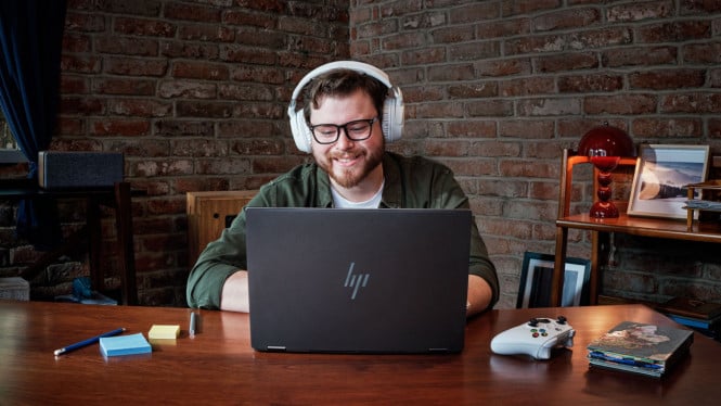 HP OmniBook X Flip: Laptop AI 2-in-1 Revolusioner bagi Pekerja Remote