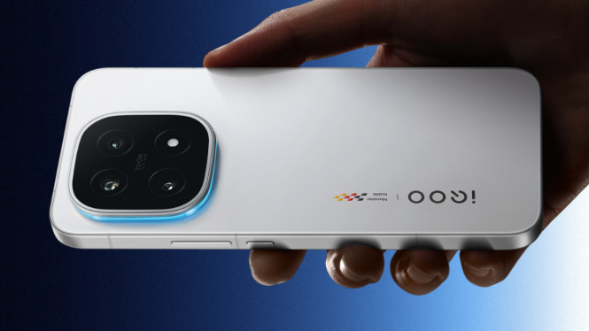 iQOO 15 Ultra Jadi HP Android Terkencang AnTuTu April 2026, Ini Daftar Lengkapnya, iQOO 15 Ultra Pimpin Daftar dengan Skor Tertinggi, Snapdragon 8 Elite Gen 5 Mendominasi Kelas Flagship, Daftar 10 HP Flagship Android Terkencang AnTuTu April 2026, Semua Model Dibekali RAM Besar, iQOO 15 Ultra Diposisikan sebagai Ponsel Performa Tinggi, Layar, Baterai, dan Kamera Tetap Jadi Perhatian, Harga iQOO 15 Ultra dan Status Ketersediaan