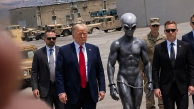 Trump Unggah Foto Bareng Alien-Pesan Tersembunyi atau Cuma Editan AI?, Gambar Tanpa Caption, Tapi Ribuan Interpretasi, Konteks Nyata: Rilis Dokumen UAP oleh Departemen Perang AS, Apakah Gambar Itu Asli? Hampir Pasti Hasil AI, Mengapa Alien Abu-Abu? Simbol Budaya Populer yang Disengaja, Respons Resmi: Gedung Putih dan Pentagon Bungkam, Dampak Sosial: Dari Meme hingga Teori Konspirasi, Kesimpulan: Antara Hiburan, Strategi, dan Pertanyaan Besar