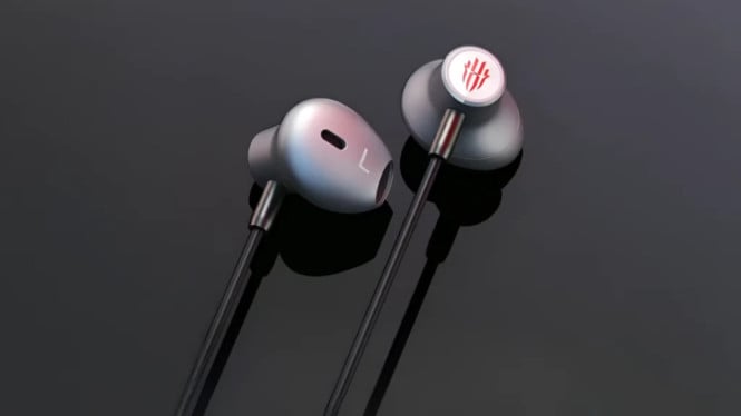 Red Magic Rilis Earbud Gaming, Hadir dengan Dua Opsi Konektivitas, Driver Besar 14,2mm untuk Audio Lebih Detail, Diafragma Komposit untuk Pengalaman Gaming Lebih Maksimal, Desain Semi In-Ear yang Lebih Nyaman, Kabel Anti Kusut untuk Mobilitas Sehari-hari, Remote Tiga Tombol dengan Mikrofon Internal, Masih Relevan di Tengah Tren Audio Nirkabel