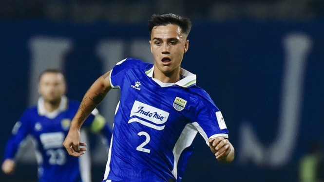 Herdman Baru Latih Garuda, 3 Bintang Persib Ini Langsung Jadi Prioritas!, Mengapa John Herdman Butuh Pemain Seperti Mereka?, 1. Eliano Reijnders: Fleksibilitas Taktis untuk Bangun Fondasi Garuda, 2. Thom Haye: Gelandang Senior dengan Visi Matang dan Kepemimpinan Lapangan, 3. Beckham Putra: Talent Lokal yang Bisa Jadi “Game Changer”, Sinergi Tiga Pemain Ini: Kunci Sukses di Piala AFF 2026, Tantangan ke Depan: Naturalisasi, Komitmen, dan Konsistensi, Kesimpulan: Era Baru Garuda Dimulai dari Pemain yang Tepat