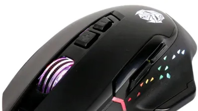Jangan Asal Beli! Fitur Berikut Ini yang Harus Ada di Mouse Gaming Anda, 1. Bobot Ringan: Lebih Cepat, Lebih Presisi, Lebih Hemat Energi, 2. Sensor Berkualitas Tinggi: DPI, CPI, dan Akurasi Tanpa Akselerasi, 3. Tombol yang Dapat Dikustomisasi: Makro, Profil, dan Akses Cepat, 4. Desain Ergonomis Sesuai Gaya Genggaman Anda, 5. Koneksi Nirkabel 2.4 GHz: Bebas Kabel Tanpa Latensi, 6. Polling Rate Tinggi: Sinkronkan dengan Monitor 240Hz+, 7. Pencahayaan RGB &amp; Kustomisasi Estetika (Bonus, Tapi Menyenangkan!)