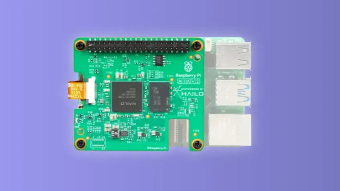 Raspberry Pi 5 Kini Bisa Jalankan AI Berat-Berapa Harganya?, Spesifikasi Inti: NPU Hailo‑10H dengan 40 TOPS dan 8GB Memori Internal, Mengapa NPU Terpisah Lebih Efisien daripada CPU/GPU?, Harga dan Ketersediaan: Sekitar Rp2,1 Juta, Aplikasi Praktis: Dari Kelas Sekolah hingga IoT Industri, Kesimpulan: Raspberry Pi 5 Kini Resmi Jadi Platform AI Serius