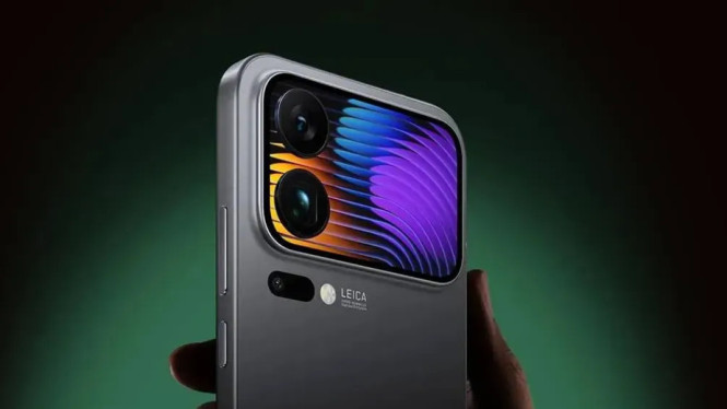 Xiaomi 17 Max Hadir dengan Baterai 8.000mAh, Bisa Tahan 3 Hari!, Baterai 8.000mAh: Revolusi Berbasis Silikon-Karbon, Pengisian Cepat: 100W Kabel, 50W Nirkabel, Desain Layar Datar: Xiaomi Akhirnya Mendengarkan Pengguna, Performa Flagship: Snapdragon 8 Elite Gen 5 dengan Pendinginan Ekstra, Persaingan Ketat: Vivo X300s dan OPPO Find X9s Ikut Main, Strategi Xiaomi: Fokus pada Power User, Bukan Gimmick, Kapan Rilis dan Harga?, Kesimpulan: Spesialis Daya Tahan yang Tak Berkompromi