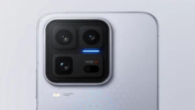 iQOO 15 Ultra Rilis 4 Feb: Chip Q3 Ubah Standar Gaming, Revolusi Grafis Seluler: Kekuatan Chip Gaming Q3, Stabilitas Performa: Inovasi Pendinginan Ice Dome, Spesifikasi Monster: RAM 24GB dan Baterai Raksasa, Analisis Dampak dan Posisi Pasar