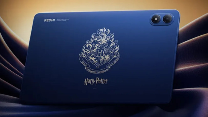 Sihir Datang ke Dunia Nyata! Redmi Pad 2 Pro Edisi Harry Potter Resmi Meluncur, Desain Bertema Hogwarts: Lebih dari Sekadar Skin, Layar 12,1 Inci dengan Sertifikasi Mata Sehat, Performa Andal dengan Snapdragon 7s Gen 4, Baterai 12.000mAh &amp; Audio Imersif ala Dolby Atmos, Konektivitas Modern &amp; Kamera Fungsional, Harga dan Ketersediaan: Eksklusif untuk Tiongkok (Untuk Saat Ini), Kesimpulan: Lebih dari Sekadar Tablet Ini Pengalaman Nostalgia