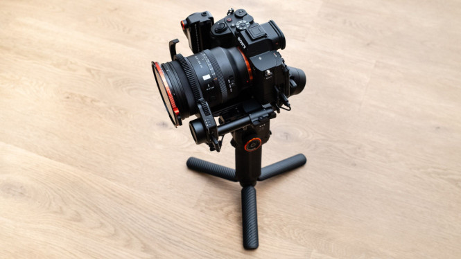 Hohem iSteady MT3 Pro: Gimbal Profesional dengan Pelacakan AI Cerdas