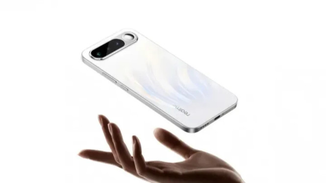 Realme 16 Rilis: Smartphone Tahan Air Ekstrem + Selfie Mirror di Samping!, Desain Air: Estetika Minimalis dengan Sentuhan Pixel dan Futurisme, Layar AMOLED 4.500 Nits: Terang Bahkan di Bawah Sinar Matahari Langsung, Kamera: Dual Rear 50MP + 2MP, dengan Teknologi LumaColor untuk Warna Lebih Akurat, Performa: Dimensity 6400 Turbo untuk Gaming &amp; Multitasking Lancar, Baterai 7.000mAh &amp; Fast Charging 60W: Daya Tahan Ekstrem Tanpa Komplikasi, Harga dan Ketersediaan, Kesimpulan: Realme 16, Ponsel Mid-Range yang Berani Menantang Flagship