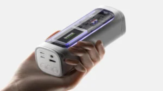 Shargeek 300 Power Bank: Power Bank 300W Berdesain Transparan