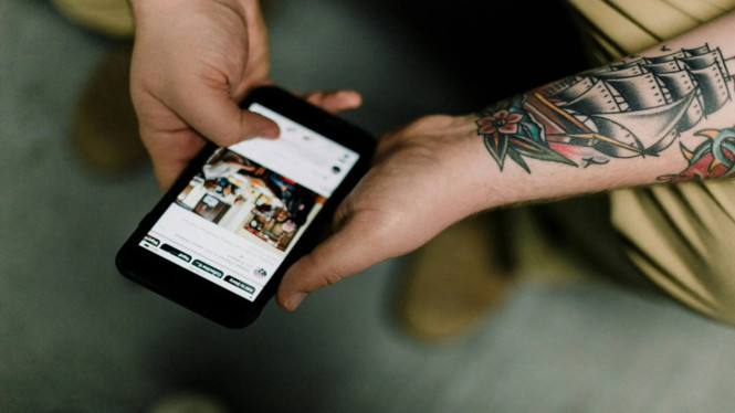Bos Instagram di Sidang: Scrolling 16 Jam Bukan Kecanduan Klinis?