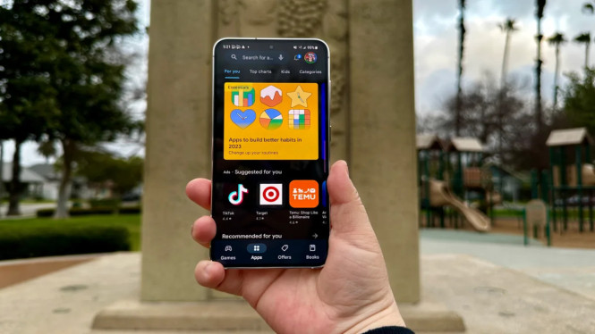 Google Play Store Bakal Tandai Aplikasi Boros Baterai