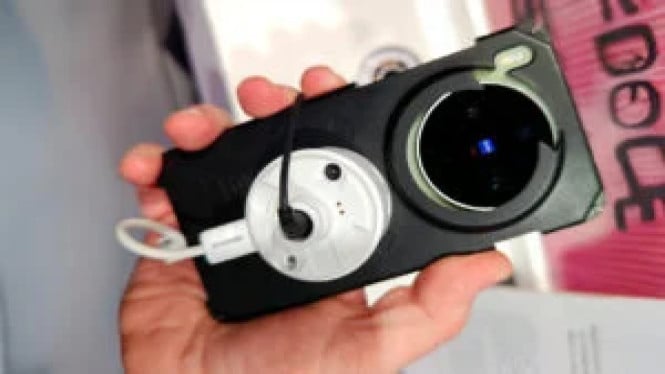 Vivo X300 Max Debut di MWC 2026: Baterai Jumbo 7.000 mAh!