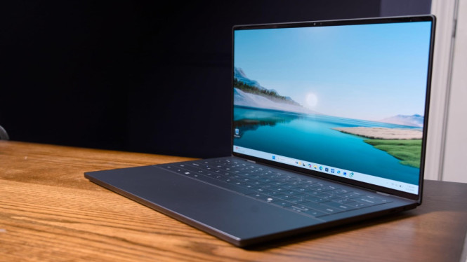 Dell XPS 14 (2026), Desain Baru yang Lebih Premium, Tombol Fungsi Kembali ke Desain Normal, Layar OLED 2.8K yang Memukau, Konektivitas yang Terbatas, Performa Kencang Berkat Intel Panther Lake, Hasil Benchmark Menunjukkan Performa Stabil, Daya Tahan Baterai Masih Biasa Saja, Keyboard Jadi Masalah Terbesar