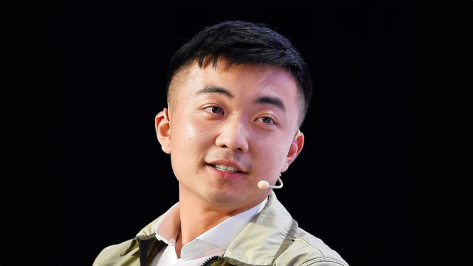 Carl Pei: AI Agent Bakal Gantikan Aplikasi Smartphone, Mengapa Aplikasi Smartphone Dianggap Usang?, Tiga Tahap Evolusi Kecerdasan Buatan, Perubahan Antarmuka: Suara Jadi Kunci Utama, Tantangan Nyata AI Agent ke Depan