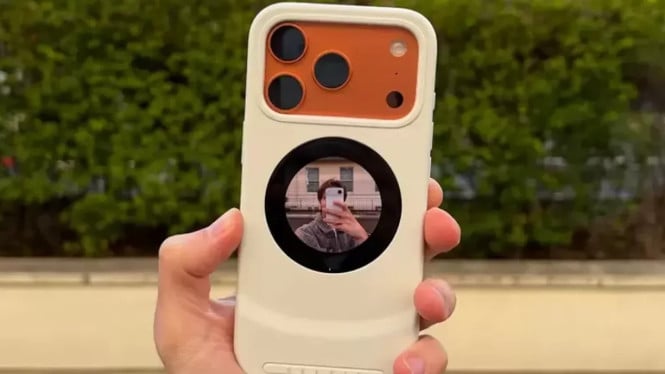 Bukan Casing Biasa: Ada Layar AMOLED + microSD 2TB di iPhone 17 Pro!, Layar Sentuh AMOLED 1,6 Inci: Selfie Pakai Kamera Belakang? Bisa!, Bagaimana Cara Kerjanya?, Slot microSD hingga 2TB: Akhirnya, iPhone Bisa Punya Penyimpanan Eksternal!, Desain dan Kompatibilitas: Tebal, Tapi Fungsional, Harga dan Ketersediaan: Masih Tahap Crowdfunding, Siapa Target Pengguna Selfix?, Kesimpulan: Inovasi Berani yang Jawab Keluhan Pengguna iPhone