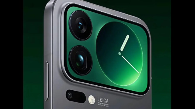 Xiaomi 18 Pro Max Bocor: Dual Kamera 200MP &amp; Teknologi LOFIC HDR!, Sensor Utama 200MP dengan Ukuran Raksasa dan Efisiensi Tinggi, LOFIC HDR 3.0: Revolusi Penanganan Cahaya Ekstrem, Telefoto Juga 200MP? Xiaomi Siapkan Sistem Dual 200MP Pertama di Dunia, Desain dan Fitur Tambahan: Layar Sekunder &amp; Baterai 7.500mAh, Tantangan yang Mungkin Dihadapi, Kesimpulan: Flagship Fotografi Terlengkap Tahun Depan?