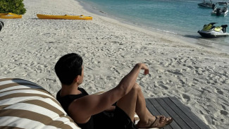 DK SEVENTEEN, Joshua SEVENTEEN, Pesona Alam Maldives yang Memikat, DK SEVENTEEN, Aktivitas Wisata yang Wajib Dicoba, DK SEVENTEEN, Cara Menuju Maldives dari Indonesia, Tips Wisata Hemat ke Maldives, Informasi Praktis untuk Wisatawan