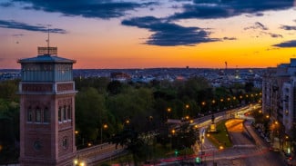 madrid, Malasaña: Pusat Budaya Alternatif dan Kehidupan Malam, Chueca: Keberagaman dan Semangat Malam, Menikmati Pertunjukan Flamenco Autentik, Pengalaman Malam Lain di Madrid, Tips Praktis untuk Malam di Madrid