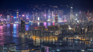 City light Hong Kong, Detail Kenaikan Biaya Paspor HKSAR, Kenaikan Biaya Visa dan Izin Masuk, Biaya Visa Kerja yang Signifikan, Dampak bagi Wisatawan dan Industri Pariwisata, City light Hong Kong, Persiapan bagi Pelancong Indonesia, Hong Kong sebagai Destinasi Wisata