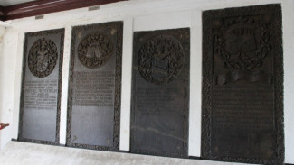 Museum Prasasti, Sejarah Museum Taman Prasasti, Koleksi Nisan dan Kisah Tokoh Penting, Museum Prasasti, Misteri Makam Kapitan Jas, Keunikan dan Daya Tarik Wisata, Tips untuk Wisatawan