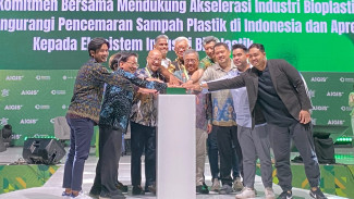 Pernyataan Komitmen Bioplastik di Indonesia pada AIGIS 2025, 1. Solusi Pengganti Plastik Konvensional, 2. Mendukung Industri Hijau dan Ekonomi Sirkular, 3. Memanfaatkan Sumber Daya Agrikultur Lokal, 4. Memperkuat Ekosistem Industri Berkelanjutan, 5. Mendukung Target Pengelolaan Sampah Nasional