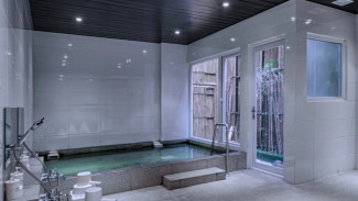 Onsen di Kuretakeso Hotel, Nuansa Jepang yang Otentik di Jakarta, Japanese Tatami Room, Onsen: Relaksasi ala Jepang, Onsen di Kuretakeso Hotel, Manga Corner dan Fasilitas Lainnya, Pengalaman Kuliner dan Budaya, Tips untuk Pengalaman Maksimal