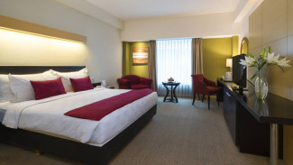 Kamar Hotel Grand Kemang Jakarta, 1. Grandkemang Hotel, Kamar Hotel Grand Kemang Jakarta, 2. Hotel Grandhika Iskandarsyah, 3. Amos Cozy Hotel &amp; Convention Hall, Amos Cozy Hotel, 4. White Tree Residence, White Tree Residence, 5. Sotis Hotel Jakarta