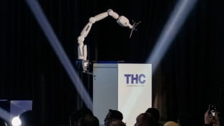 Brainlab Cirq Robotic Suite, Mengenali Gejala Stroke dengan FAST, Batasan Waktu Penanganan Stroke, Strategi Penatalaksanaan Stroke Iskemik Akut, Tonggak Sejarah Medis Tanah Air: Robot Bedah Otak Pertama di Indonesia, Brainlab Cirq Robotic Suite
