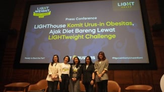 Konferensi Pers Light House