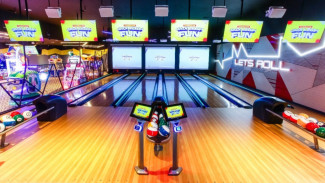 Ilustrasi Tempat Hiburan Indoor, 1. Timezone Duta Mall Palangka Raya, 2. Timezone Tokyo Hub, PIK 2 Jakarta, 3. Timezone Mal Taman Anggrek, Jakarta Barat, 4. Timezone Trans Studio Mall Makassar