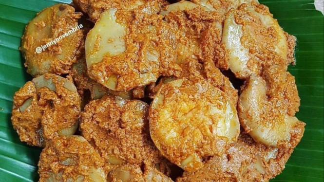 Ilustrasi rendang jengkol, Kenalan dengan Si Biang Kerok: Asam Jengkolat, Bagaimana Kejengkolan Bisa Terjadi?, Siapa yang Paling Rentan Kejengkolan?, Apakah Kejengkolan Bisa Sembuh Sendiri?, Cara Mencegah Kejengkolan Biar Bisa Tetap Makan Jengkol
