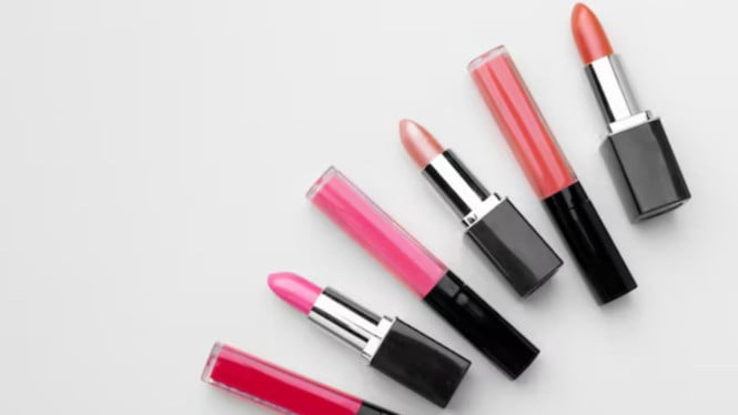 Ilustrasi Lipstik, 1. Purbasari Lipstick Color Matte, 2. Emina Creamatte Lip Cream, 3. Hanasui Mattedorable Lip Cream , 4. Implora Urban Lip Cream Matte , 5. Madame Gie Matte Me Yours Lip Cream 