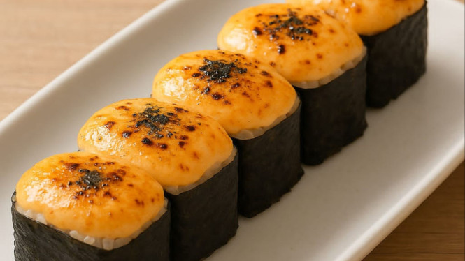 Ilustrasi kani mentai roll, Bahan-bahan Membuat Kani Mentai Roll:, Nasi Sushi:, Isian dan Pelengkap:, Saus Mentai:, Cara Membuat Kani Mentai Roll: , Tips Membuat Kani Mentai Roll: 