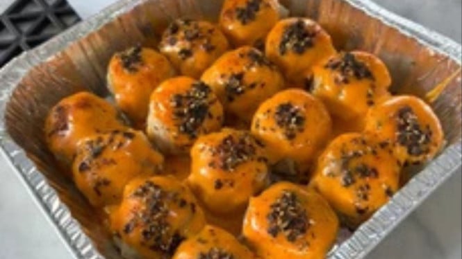 Ilustrasi dimsum mentai, Bahan-Bahan Dimsum Ayam:, Bahan Saus Mentai:, Cara Membuat Dimsum Ayam Mentai:, Tips agar Dimsum Mentai Lebih Lezat dan Menarik: