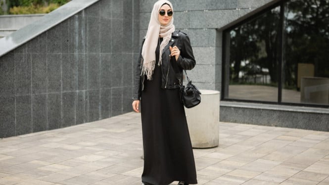 Gamis warna netral, Rekomendasi Warna Gamis untuk Kulit Sawo Matang, Warna Gamis Terbaik untuk Kulit Kuning Langsat, Rekomendasi Warna Gamis untuk Kulit Gelap / Eksotis, Warna Netral Aman untuk Semua Warna Kulit, Hindari Kesalahan Ini Saat Pilih Warna Gamis