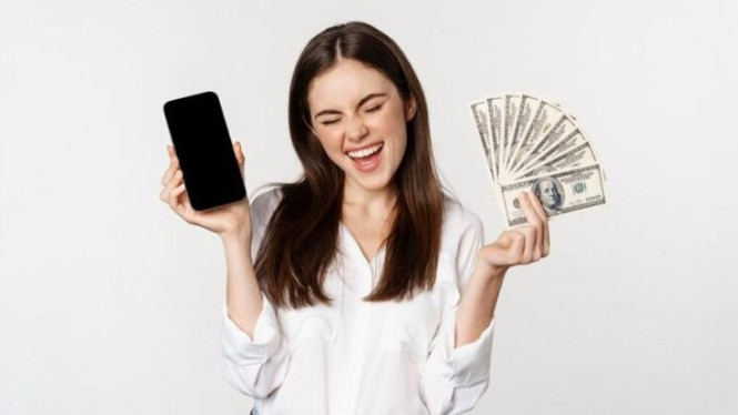Ilustrasi mendapatkan uang, 1. Jualan Produk Digital di Marketplace, 2. Investasi di Reksa Dana Online, 3. Afiliasi Produk di Media Sosial, 4. Monetisasi Konten , 5. Dropshipping