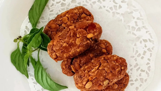 Ilustrasi tempe mendol, Bahan-Bahan yang Diperlukan, Langkah-Langkah Pembuatan Tempe Mendol, Tips untuk Hasil Terbaik, Nilai Gizi dan Manfaat Tempe Mendol, Penyajian dan Kombinasi Menu