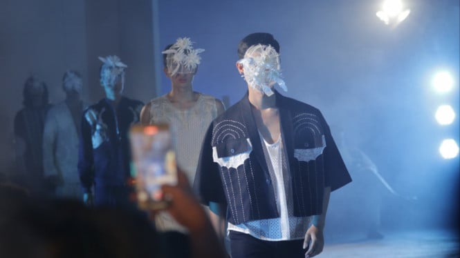 Koleksi Prana dari Abeey, Makna Ritual Wear dalam Dunia Fashion, Inspirasi Filosofi Jawa dan Wijaya Kusuma, Desain dan Palet Warna yang Bermakna, Pengalaman Spiritual melalui Conscious Wear, Mengapa Ritual Wear Menarik bagi Wisatawan Fashion?