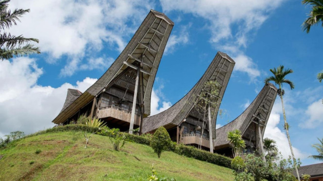 Toraja Heritage Hotel, Pesona Arsitektur dan Akomodasi Berkonsep Tongkonan, Toraja Heritage Hotel, Fasilitas Lengkap untuk Kenyamanan Maksimal, Layanan Prima dan Aksesibilitas Menuju Destinasi Wisata
