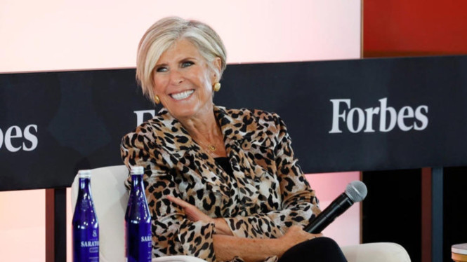 Suze Orman, 1. Menolak Makan di Luar, 2. Maksimalkan Masa Pakai Kendaraan, 3. Gaya Minimalis dalam Penampilan, 4. Menabung untuk Dana Pensiun, 5. Bangun Dana Darutar dengan Strategi Cerdas