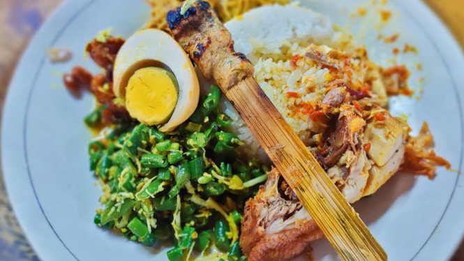 Nasi Ayam Bu Oki, Bali.
