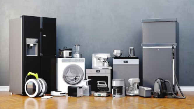 Perlatan Rumah Tangga, 1. Pisau Chef Berkualitas Tinggi, 2. Panci Cast Iron, 3. Seprai Katun Premium, 4. Vacuum Cleaner Tahan Lama, 5. Perabot Kayu Solid