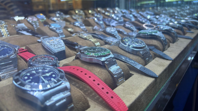 Jam Tangan