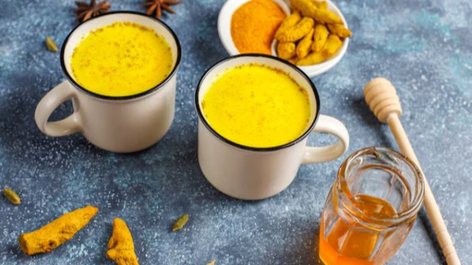 Ilustrasi golden turmeric latte
