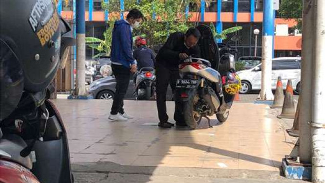 Syarat dan Biaya Mengubah Warna Motor Syarat dan Biaya Mengubah Warna Motor