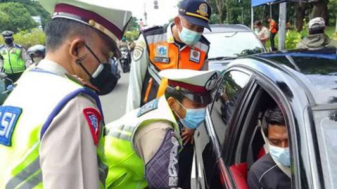 razia uji emisi kendaraan razia uji emisi kendaraan