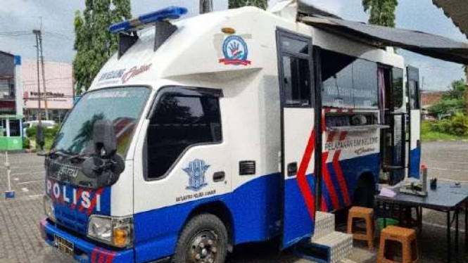 Lokasi SIM Keliling Bandung Hari Ini, 13 Oktober 2025, Biaya Perpanjang SIM 2026, Syarat Perpanjangan SIM, Lokasi Gerai SIM Bandung dan Samsat Keliling Bandung, Jadwal dan Lokasi SIM Keliling Bandung Hari Ini, Rabu 14 Januari 2026