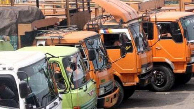 Rute pembatasan angkutan barang selama Lebaran 2023 Rute pembatasan angkutan barang selama Lebaran 2023, Lampung dan Sumatera Selatan, DKI Jakarta dan Banten, DKI Jakarta, DKI Jakarta dan Jawa Barat, Jawa Barat, Jawa Tengah, Jawa Timur